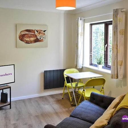 Station 1 Bed Apartment - Stayseekers Salisbury Exteriör bild