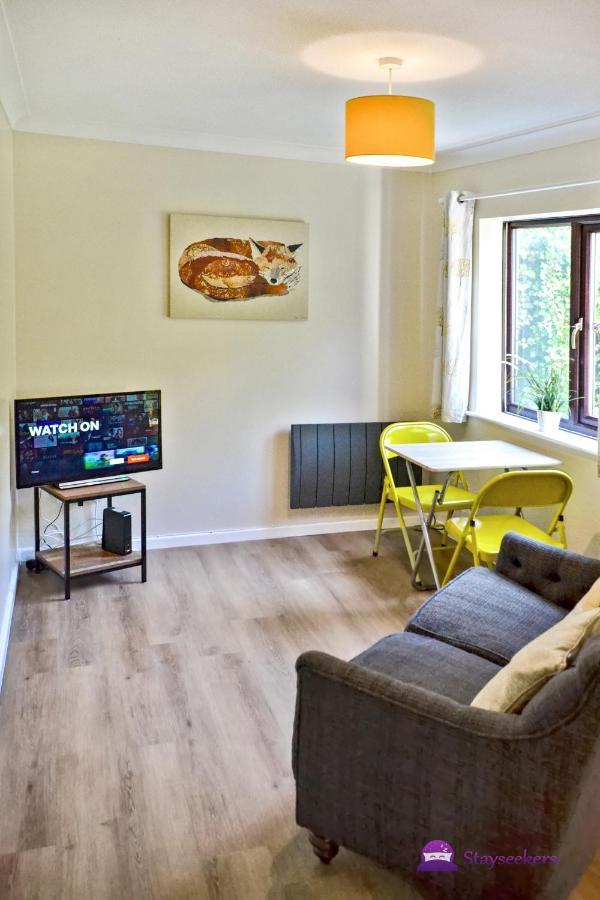 Station 1 Bed Apartment - Stayseekers Salisbury Exteriör bild